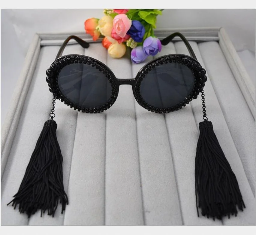 

Personality Tassel Pearl Rhinestone Retro Round Big Frame Sunglasses for Ladies, Colors