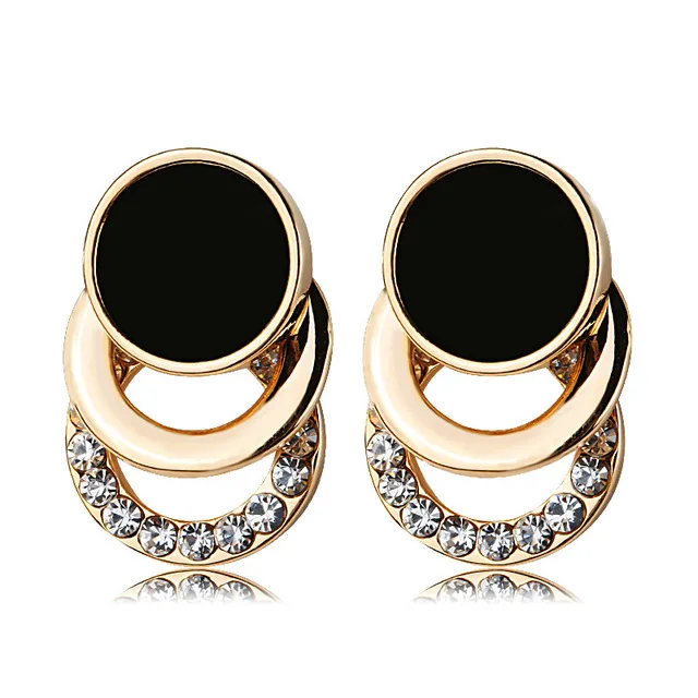 

2021 Brand New Design Fashion Charm Geometric Crystal Stud Earrings Round Circle Shiny Rhinestone Big Earring Jewelry Women Gift, Picture shows