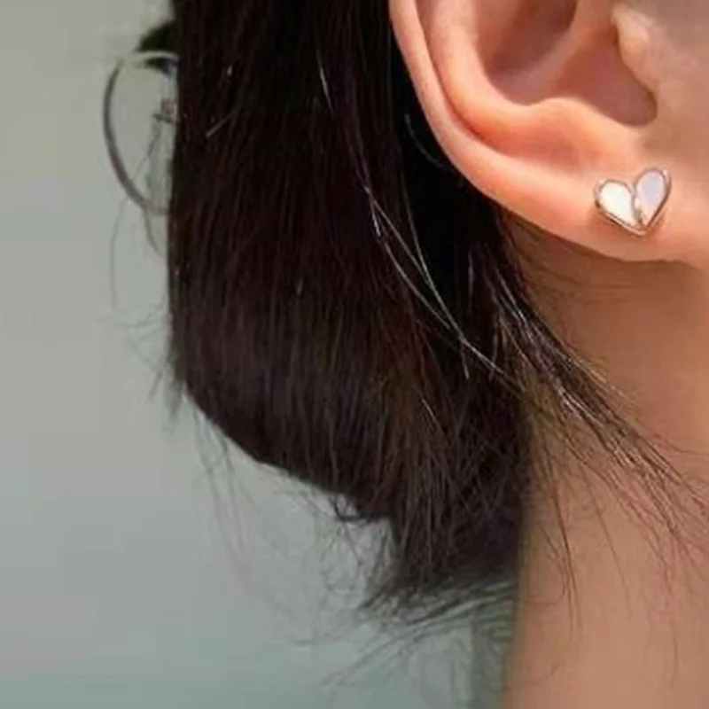 

2021 Dainty Shell Heart Stud Earrings for Women 18k Gold Plated Stainless Steel Earrings Wholesale
