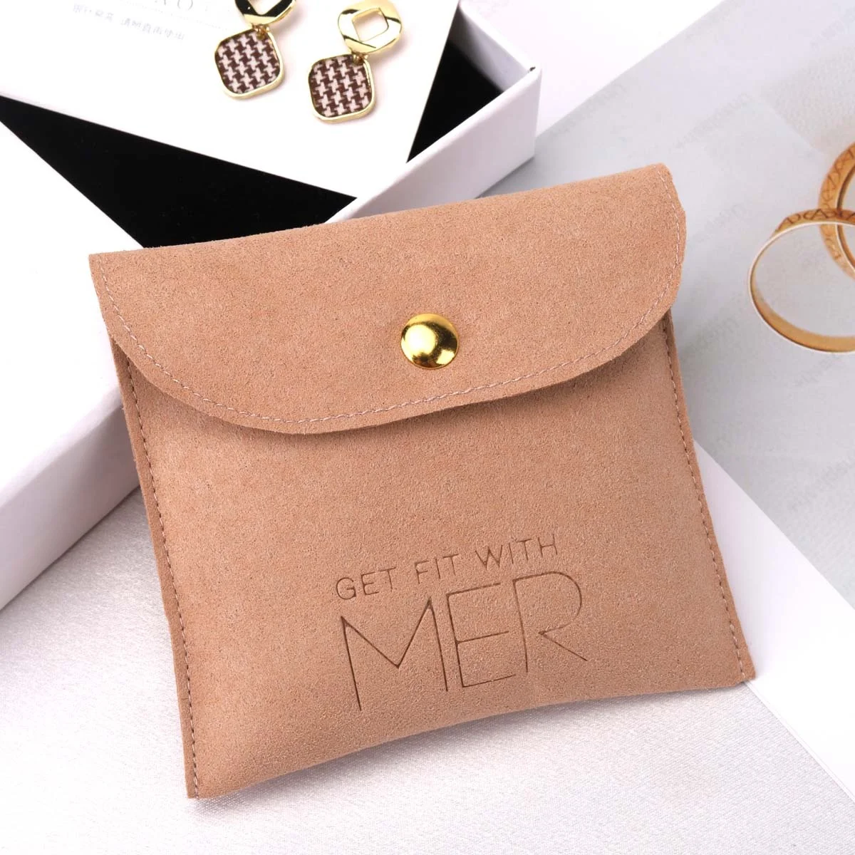 

Lower MOQ High Quality Microfiber Cover Jewelry Dust Bag For Earring Necklace Custom Emboss Faux Suede Envelope Jewelry Pouch