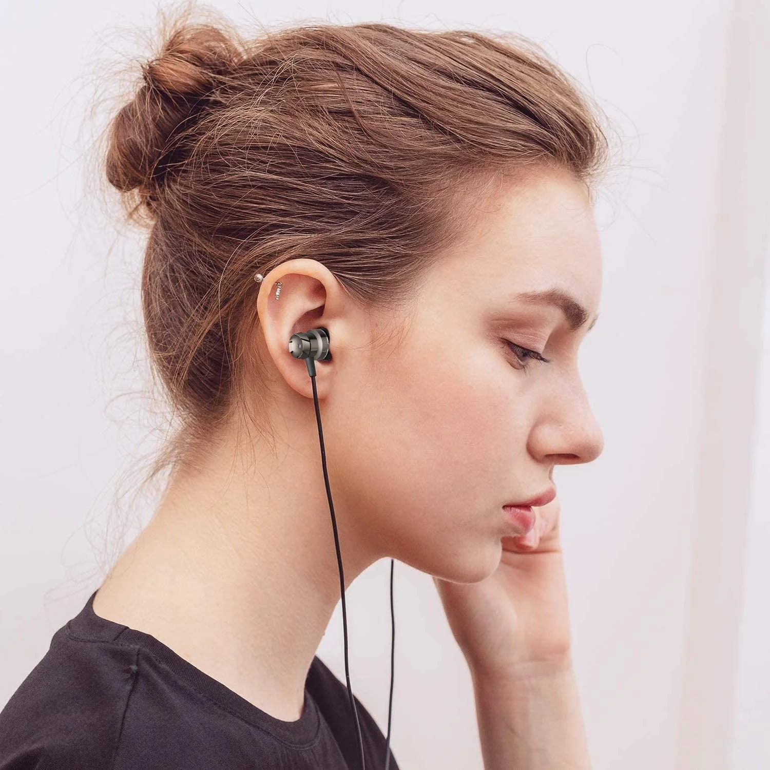 

Super Bass Earbuds Headphones with Microphone Wired Stereo in-Ear Earphones
