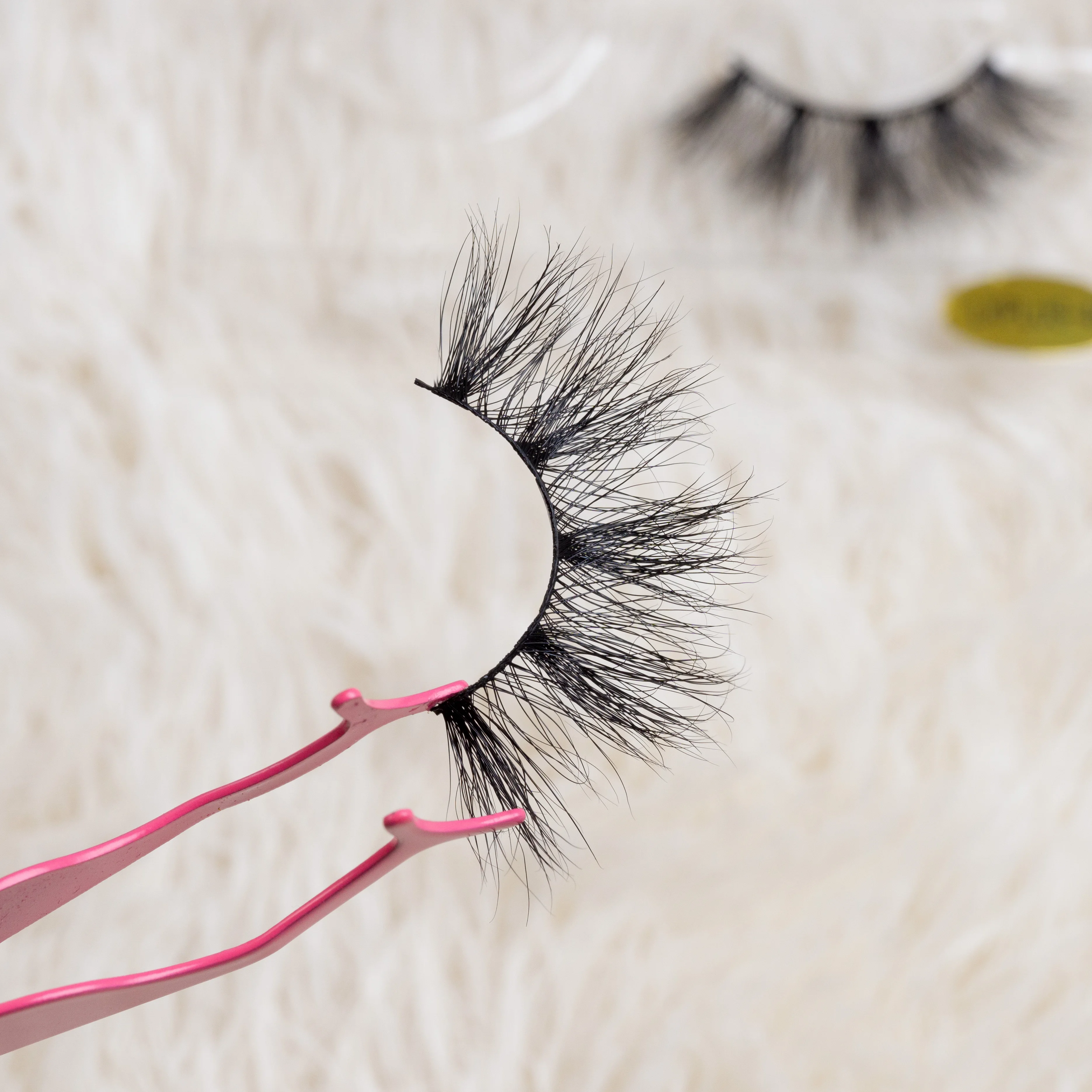 

super fluffy mink fur lashes extra dramatic long mink lashes wispy, Black color, colorful color also available