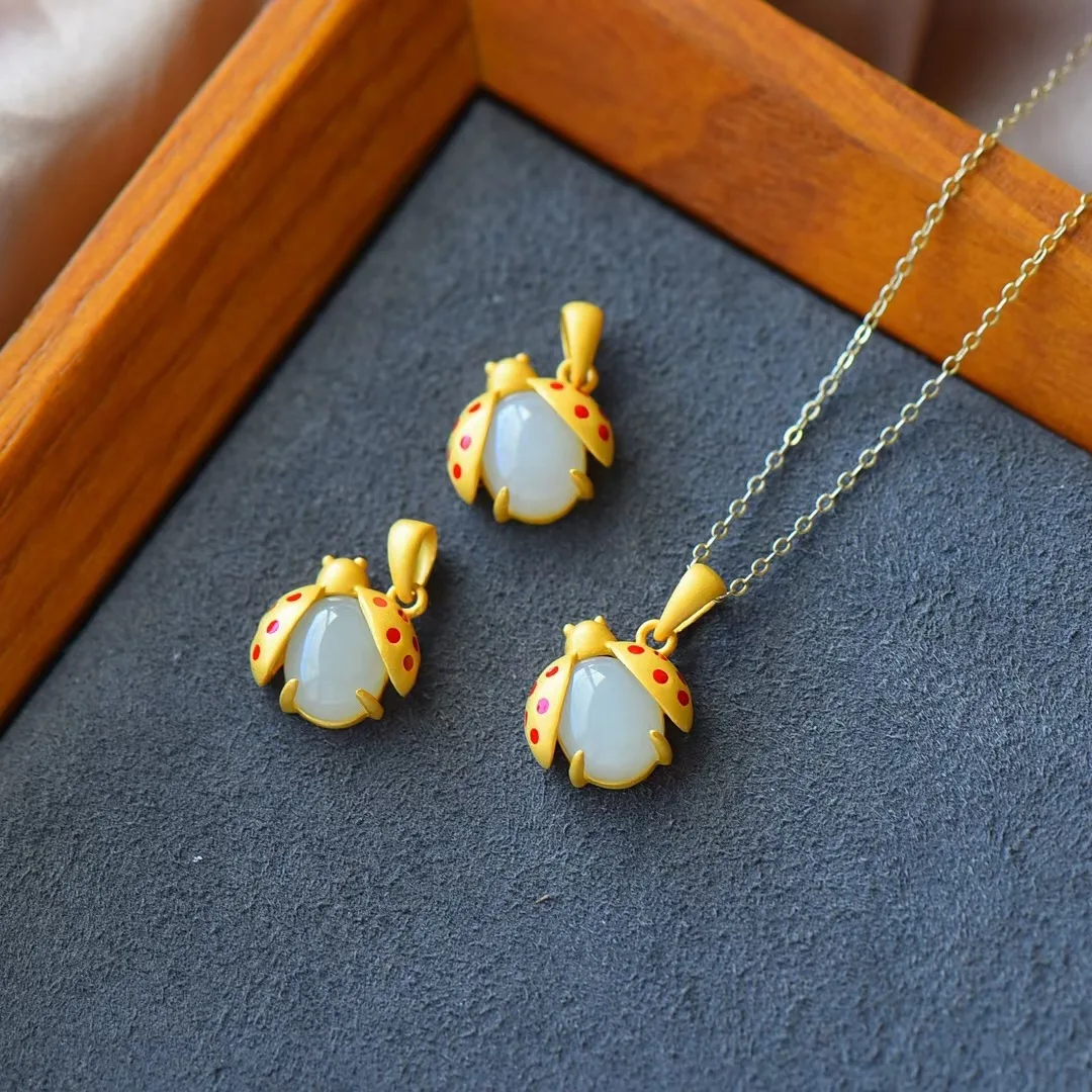 

High Quality Placer Gold Necklace Creativity Ladybug Necklace Exquisite Jade Necklace, White
