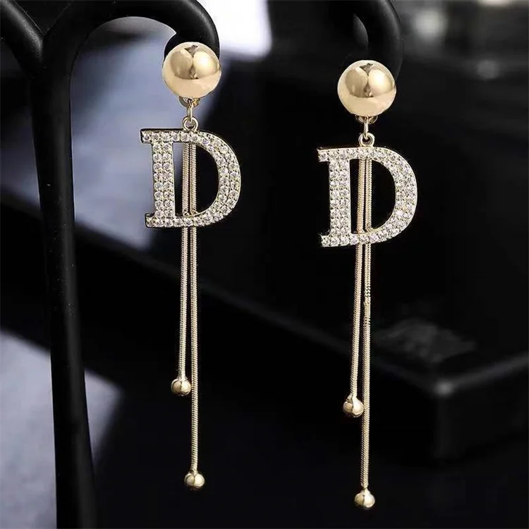 

Wholesale New Simple S925 Silver Needle Korean Diamond Long Tassel D Letter Fashion Jewelry Earrings