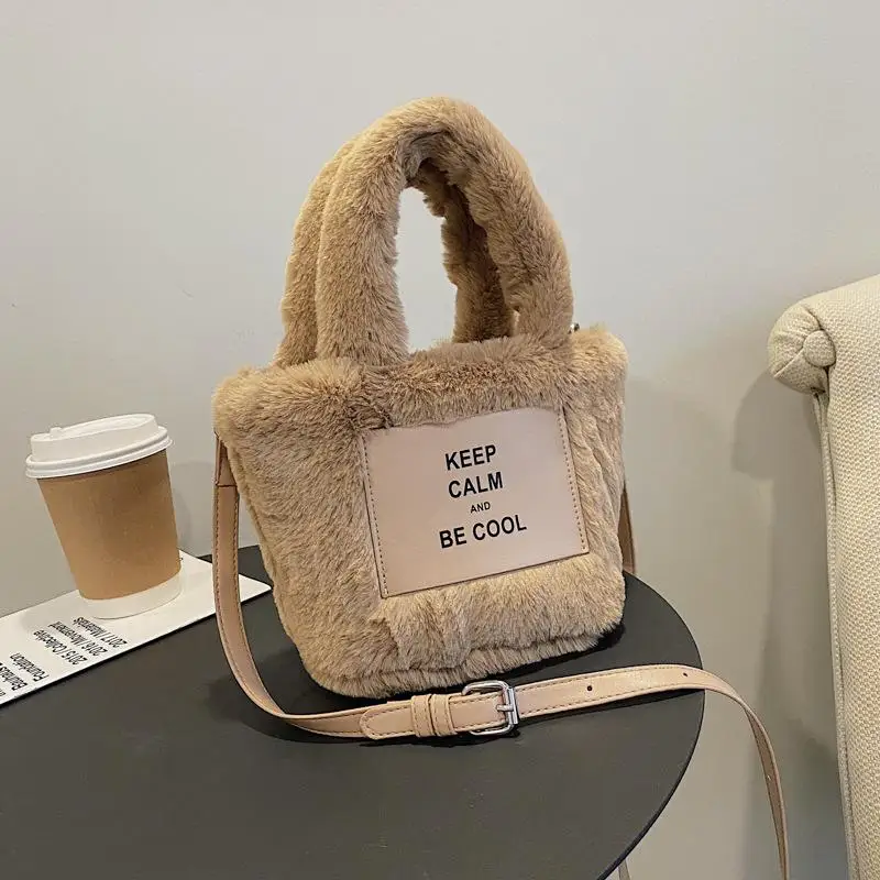 

Trend New Arrivals 2022 Hand Bags Fashion 3 Color Women Plush Hand Bags Hot Sale Casual Cute Women Shoulder Bag Messenger
