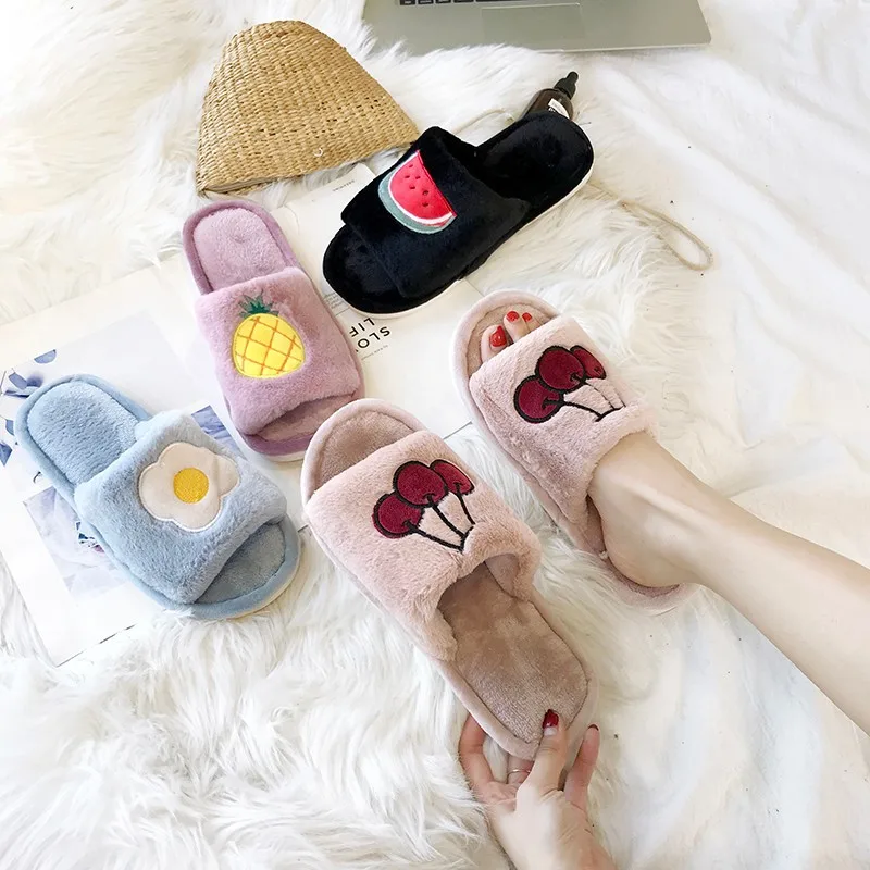 

Cotton slippers women winter thick-soled home 2021 new Korean indoor non-slip soft-soled fruit hairy slippers female trend, As pictures