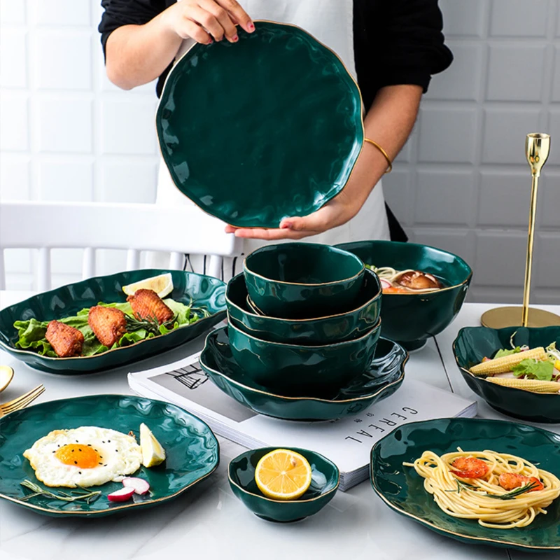 

Wholesale Luxury Emerald Restaurant Ceramic Dinner Set With Gold Rim
