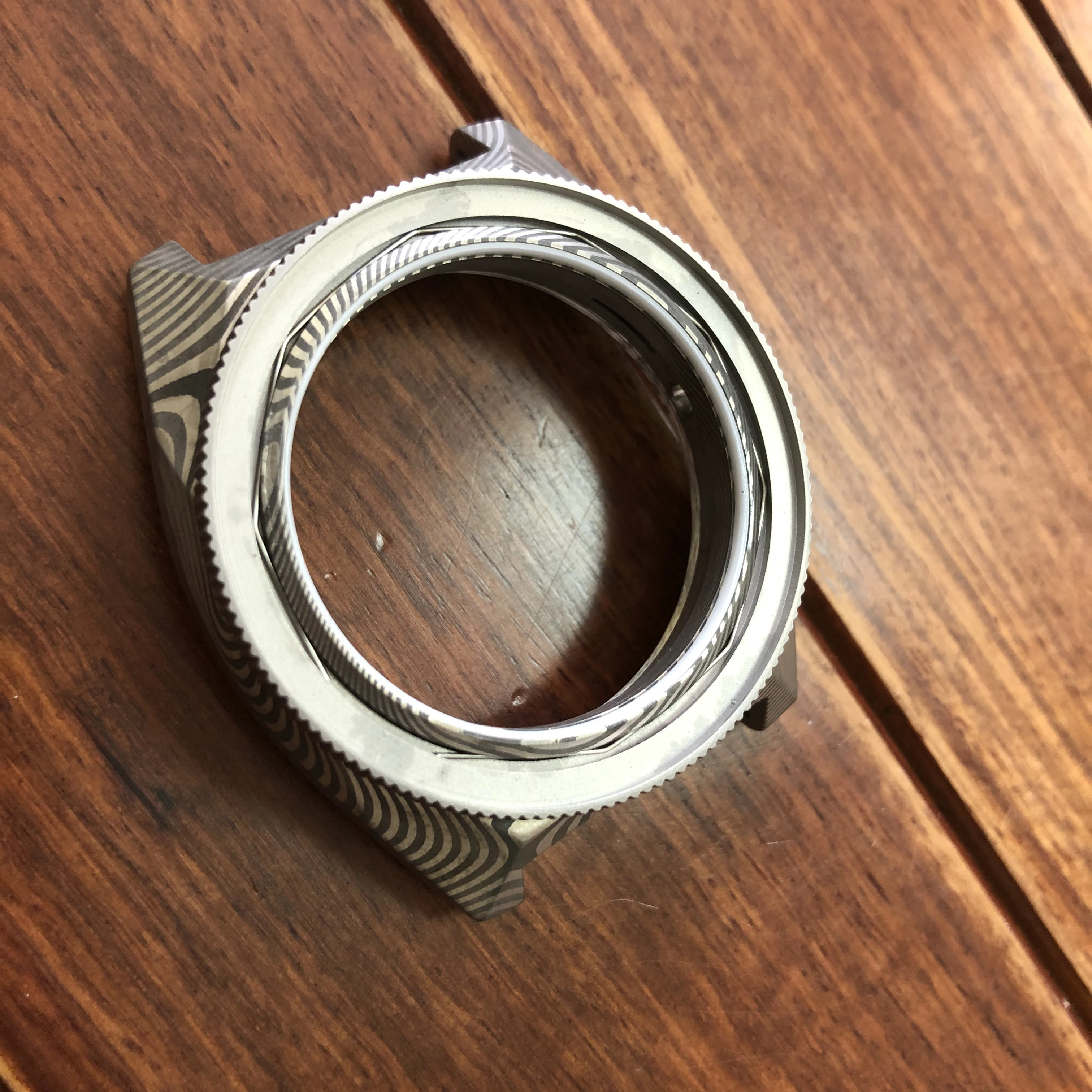 Customized Damascus Steel Watch Case with Bronze Bezel for Stylish ...