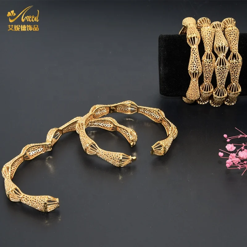 

2021 Mama Charms For Making Bracelets China Gold Plated Jewelry Women Slap Bracelet Pour Homme Womens 18K Bangles