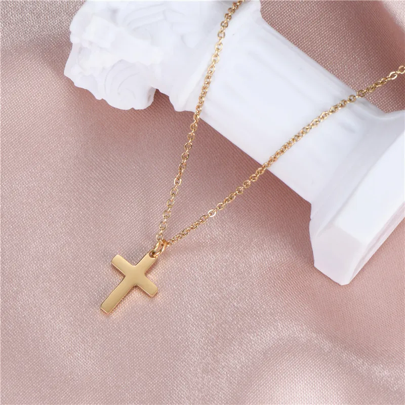 

New summer lady collar chain Korean version jewelry simple stainless steel smooth cross necklace