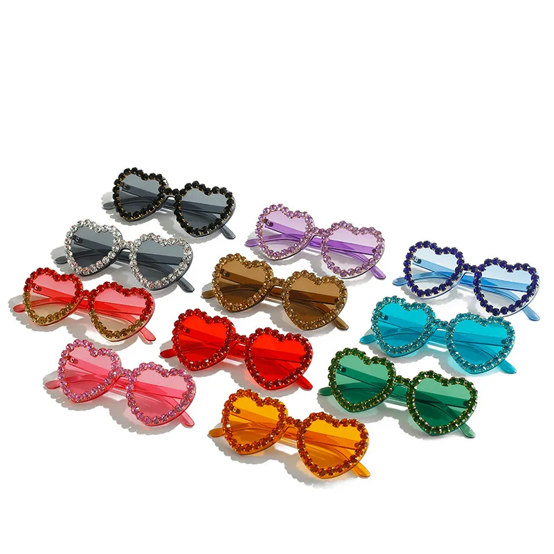 Heart Shaped Rhinestone Sunglasses One Piece Women Oversized crystal Sun glasses Gradient Lens Designer Eyeglasses Oculos De Sol