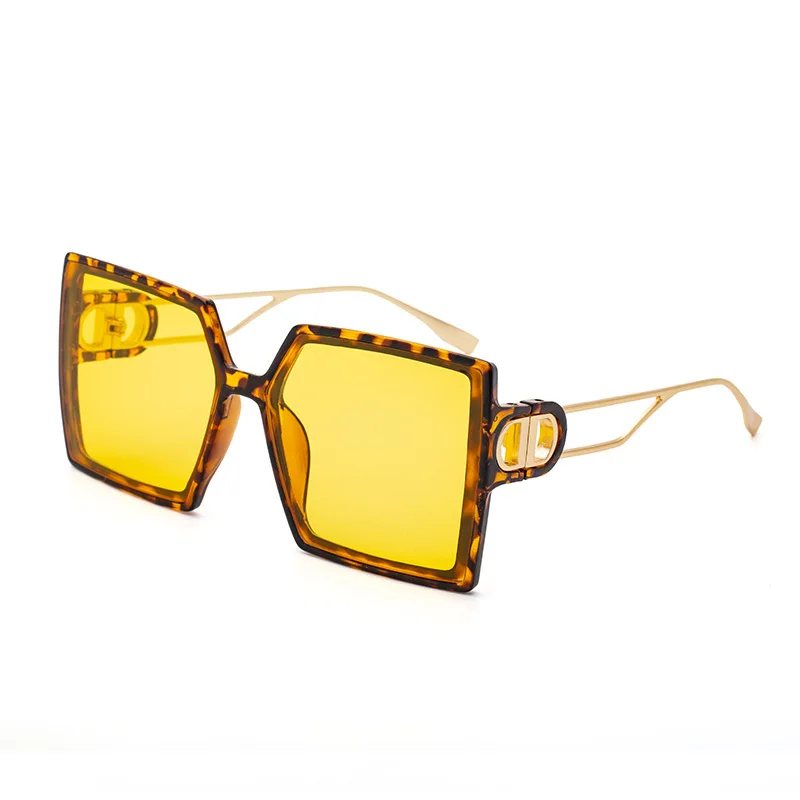 

Vintage Fashion Brands Frame Broad Hollow Temples Customize Sunglasses W2175