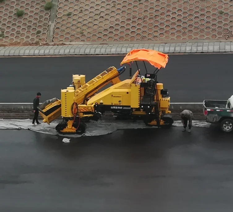 Automatic curb paver 11700KG for construction work