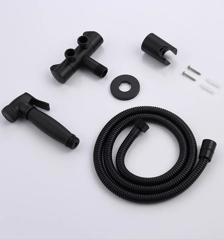product-1-1 wall-mounted-bidet-sprayer-055d-matte-black-pvc-spiral-hose-close-up-coil-detail