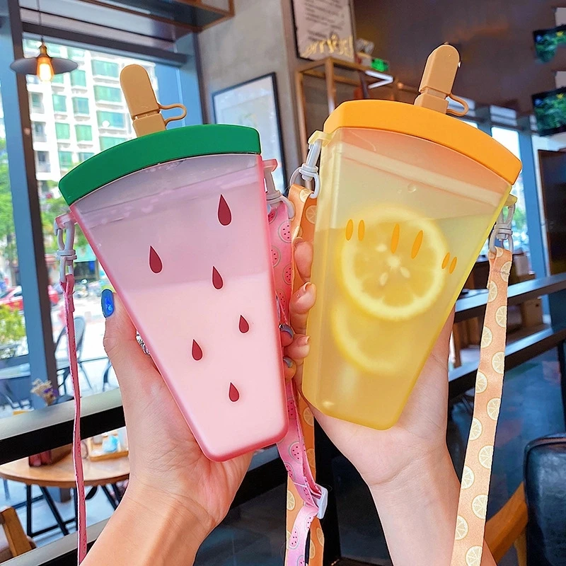 

ST 2021 Summer simple cute kids water plastic silica gel watermelon strap straw cold drink student water cup with lid and straw, As a picture/ custom