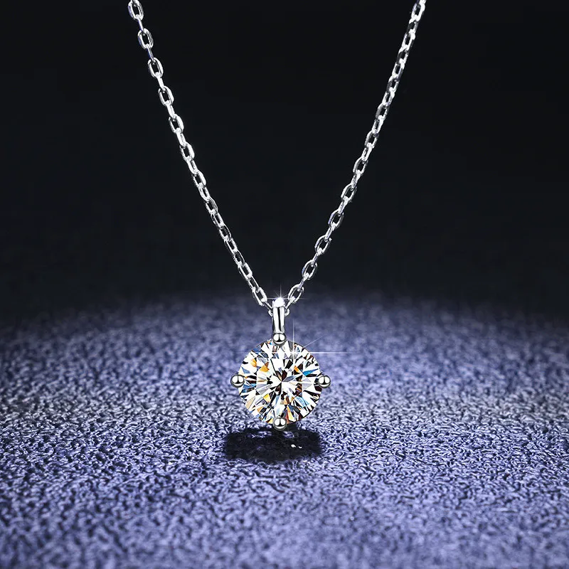 

Silver 925 Original Platinum Plated Round Brilliant Cut Diamond Test Past 1 Carat D Color Moissanite Gemstone Pendant Necklace