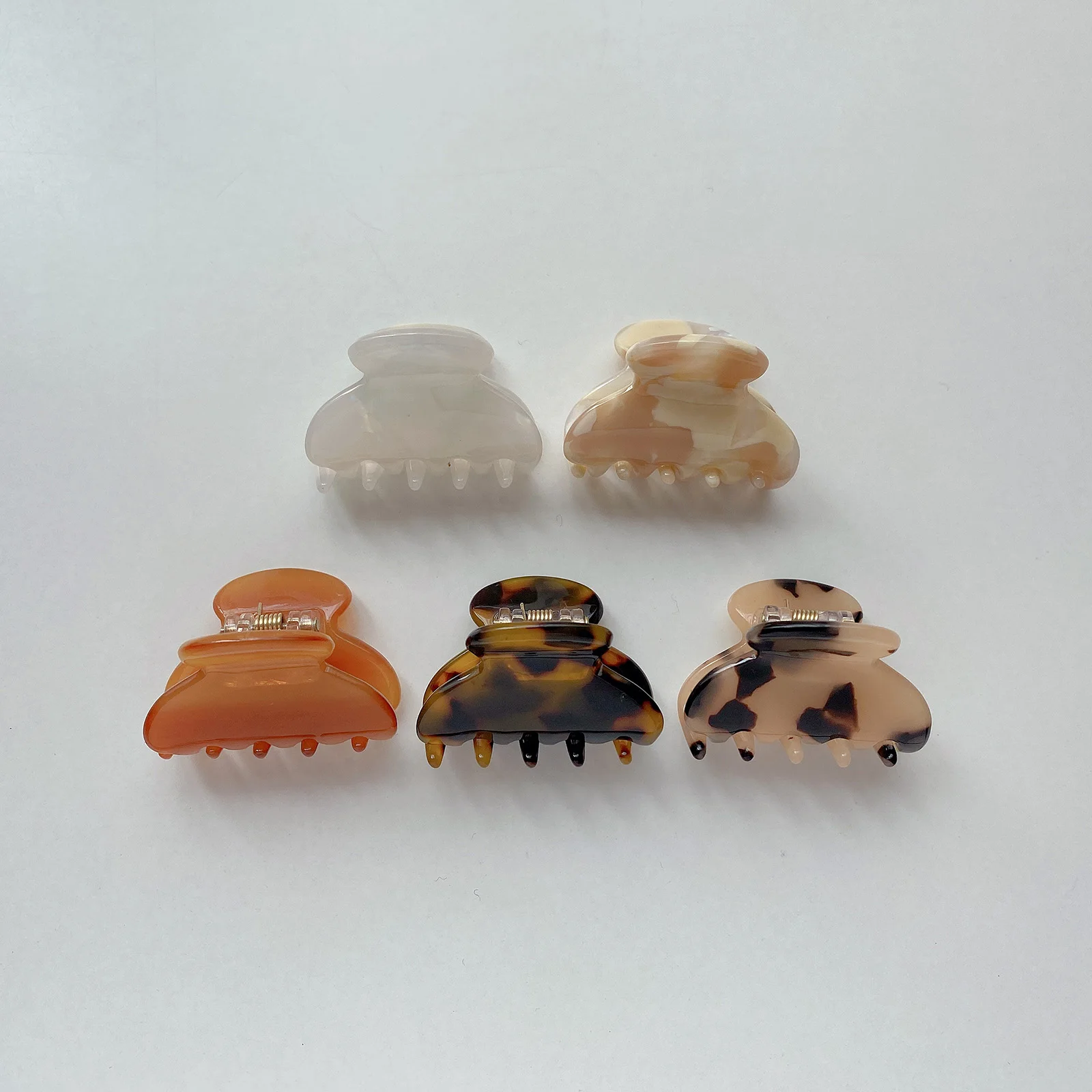 

Custom package plastic shell curved leopard small hair clamp clips hairclips cellulose acetate kids mini hair claws for babies