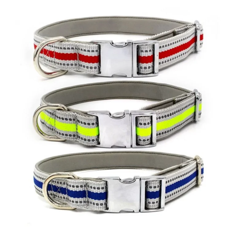 

Wholesale Highly Reflective Dog Collar with Comfortable Soft Lining Padded and Metal Buckle for Medium and Large Dogs