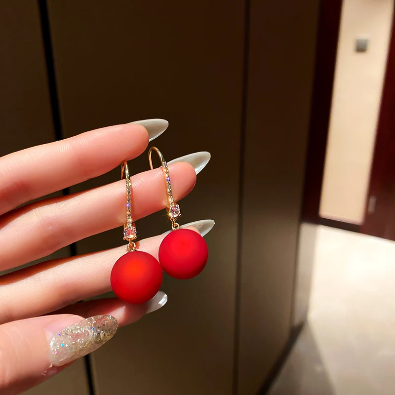 

2021 fashion trendy pearl red drop earring women