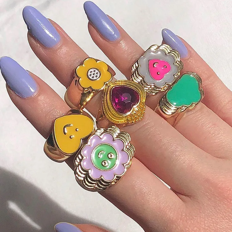 

Wholesale New Vintage Heart Smile Flower Signet Ring Cute Geometric Expression Ring Accessories, Picture