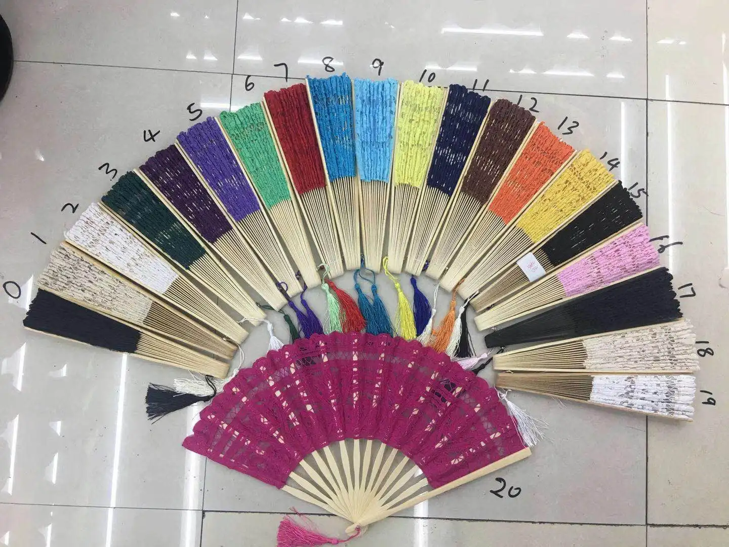 High Quality Bridal Lace Fan Custom Printed Wedding Lace Bamboo Hand Fan Party Decoration Gift Fan Buy Pernikahan Dekorasi Renda Kipas Spanyol Murah Tangan Kipas Angin Kipas Angin Berbentuk Undangan Pernikahan