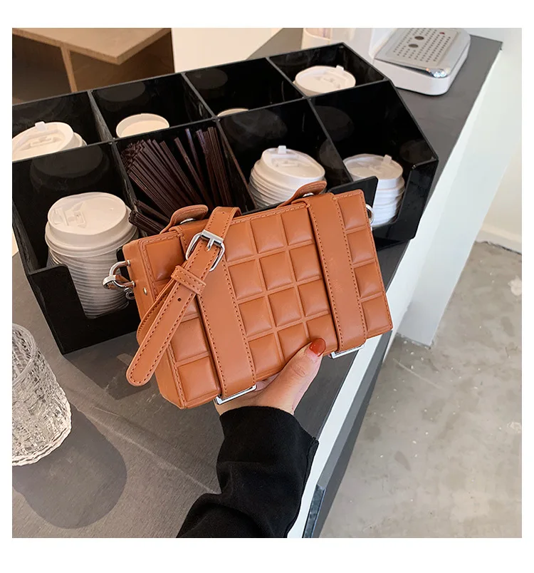 

2021 New European And American Retro Diamond Box Bag Ins Style Shoulder Bag Fashion One-shoulder Women Handbag, Yellow,whitt,brown,black,orange