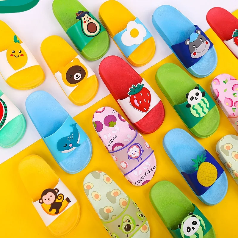 

2020 summer strawberry slipper fruit cartoon character little children's shoes baby slipper boys and girls drag children slipper