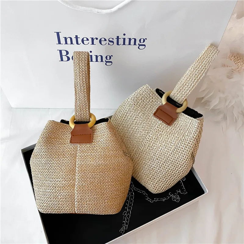 

2021 summer beach chain shoulder crossbody bag wholesale straw bucket hand bags for women, Available in 2 colors with color card