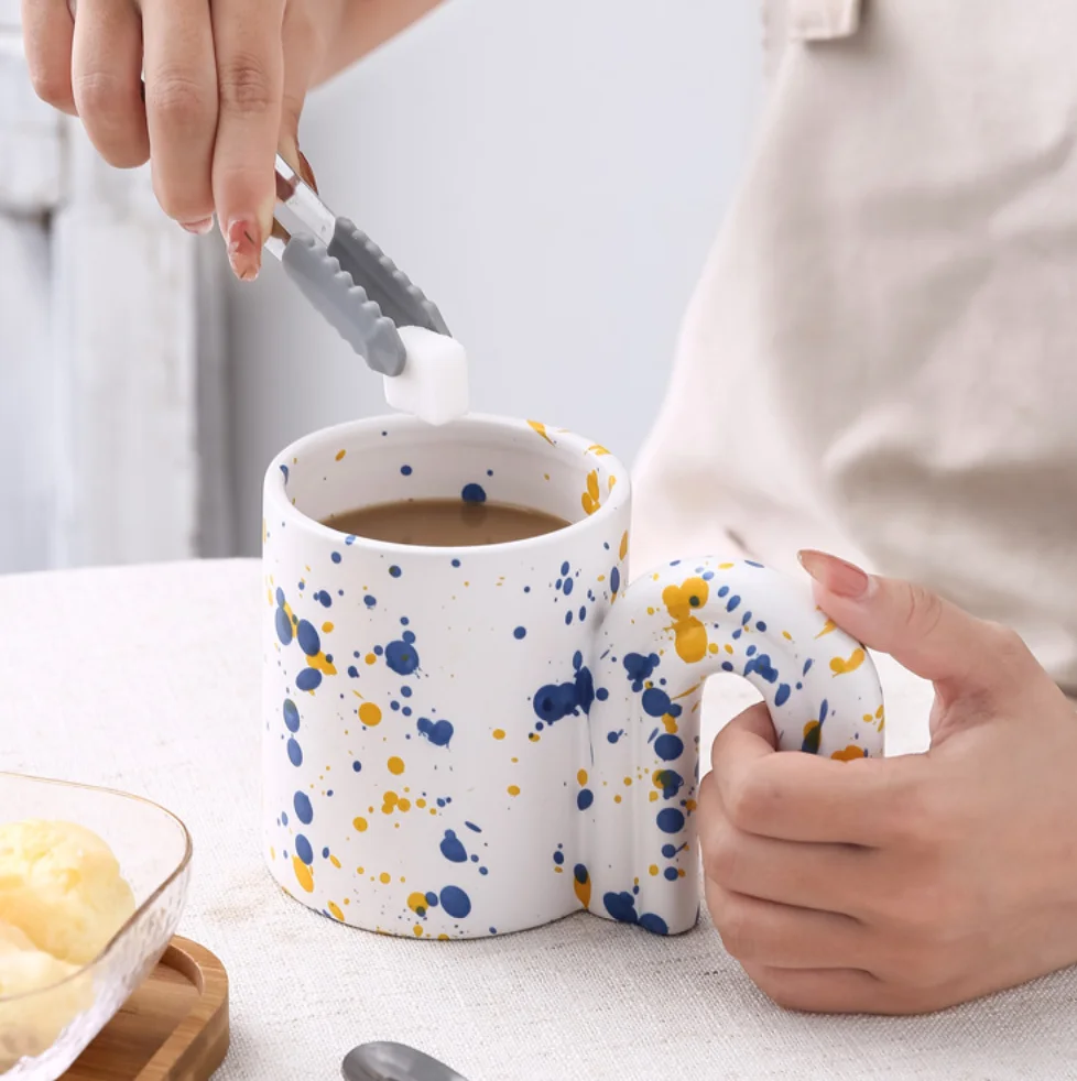 

drop shipping South Korea influencer mugs hand pinched ink ceramic milk cups creative door cups girls lovers cups