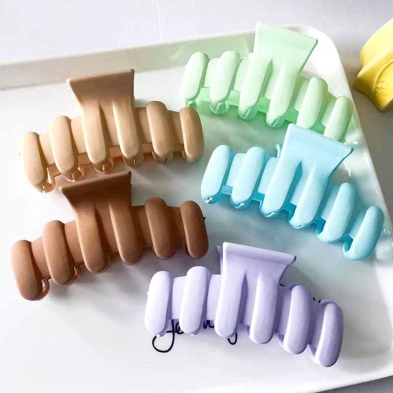 

Hot Sale European And American Style Large Size Claw Clips Fashion Hair Accessories For Women Matte Colourful Hair Claws
