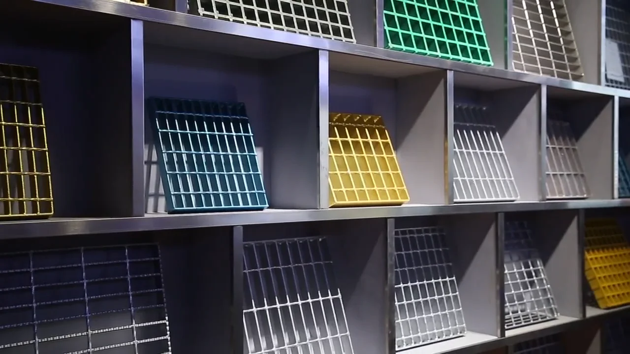 30*5mm 30x100cm Walkway Yellow Equivalent Nosing Hot Galvanized Steel