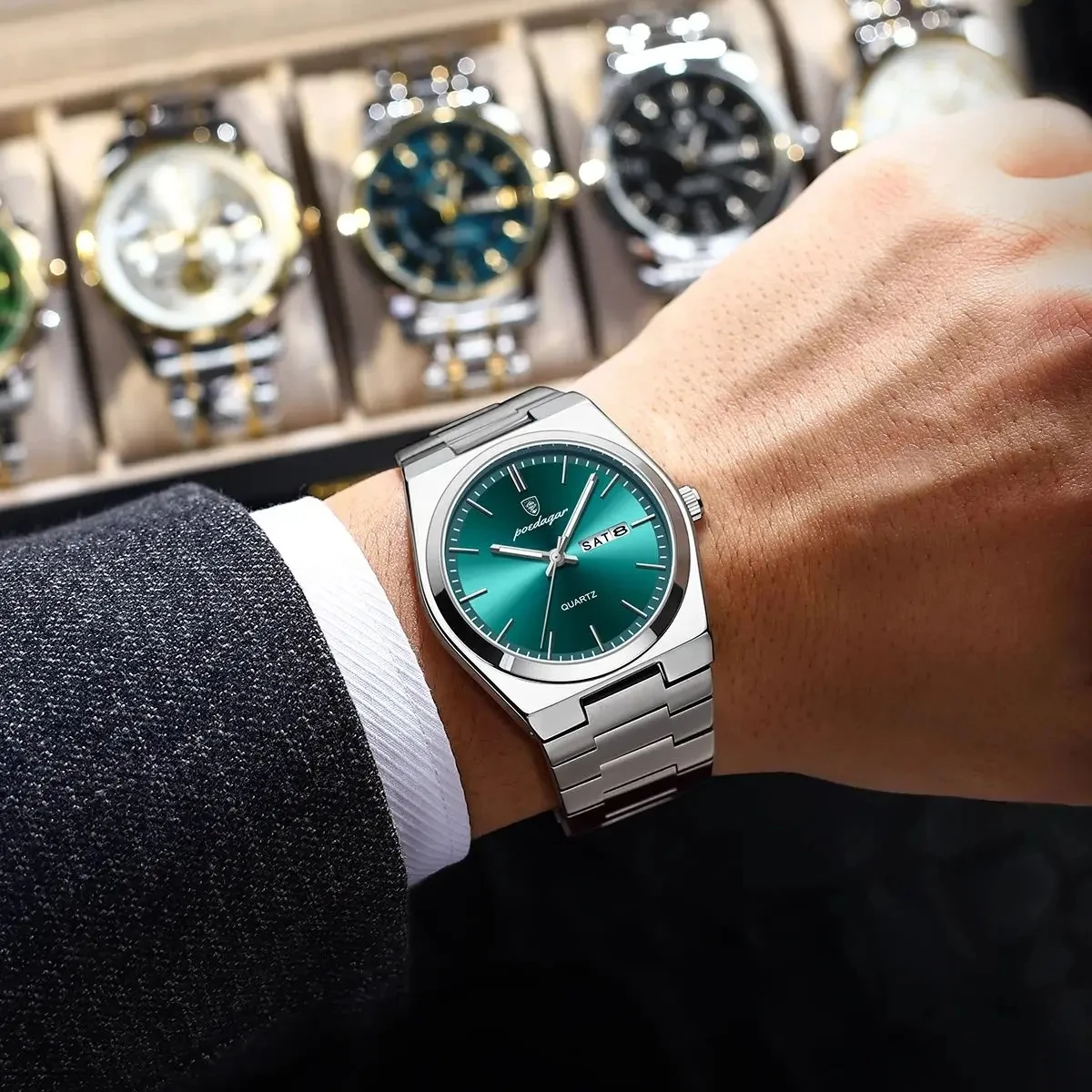 POEDAGAR Watch Men 930 Luxury Gold Stainless Steel Bracelet Quartz Wrist Watch Man Waterproof Week Display Men's Watches Reloj