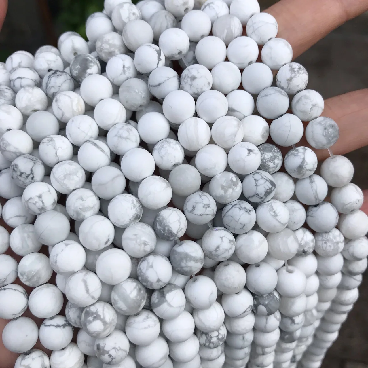 散装批发天然白色绿松石 howlite chakra 宝石珠手镯制作