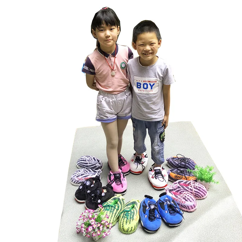 

Wholesale Kids Winter Warm Yeezy Slippers Children  Indoor Sliders Girl Slippers Sneakers Boys House Floor Child Slipper