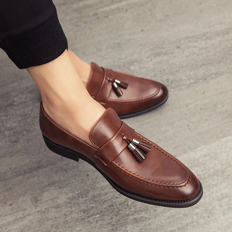 

Men's Dress Shoes Fashion Tassel Soft PU Leather Business Shoes Office Pointed Flats Oxford Casual Shoes