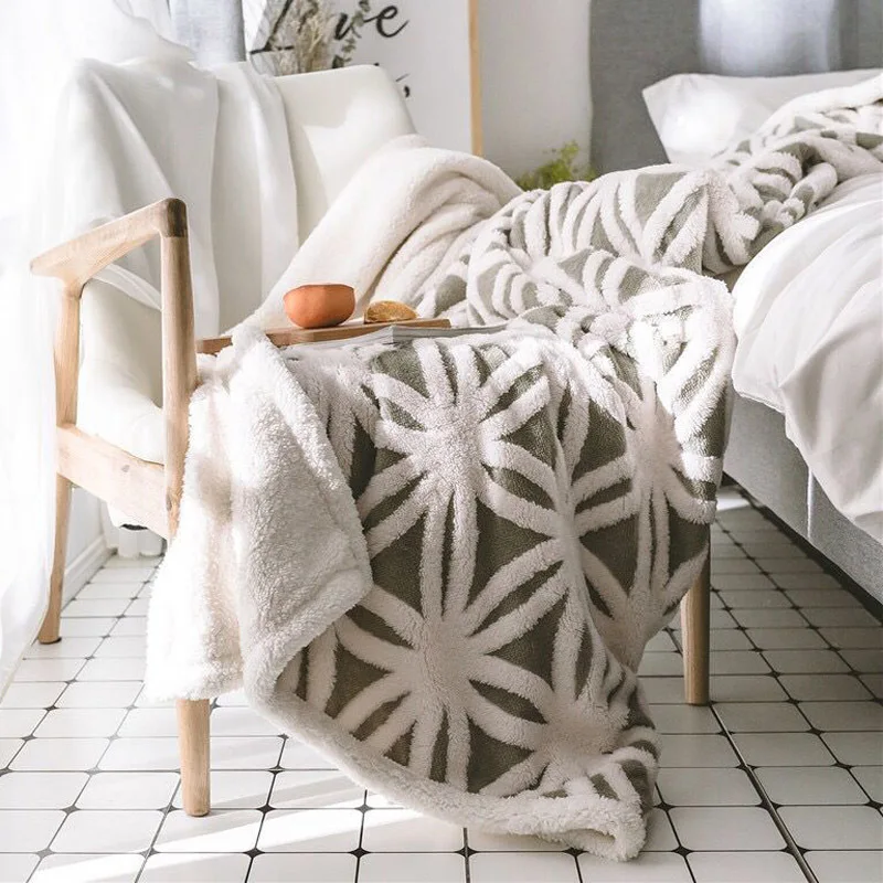 

Hot Selling Winter Jacquard Warm Cashmere Wool Blanket Thick Double Layer Geometric Patterns Bed Quilt Throw Blanket