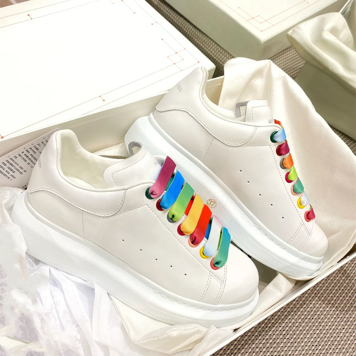 

European white leather top quality fashion colorful alexandra mcqueen Sports sneaker, Customized color