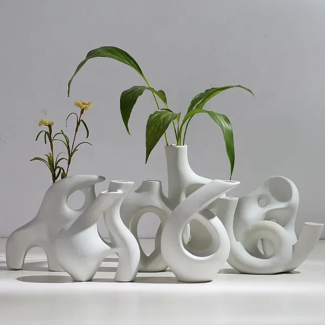 

Modern Decorative Handmade Art Porcelain Matt White Mini Ceramic Pot Irregular Flower Vase Creative Nordic INS Style