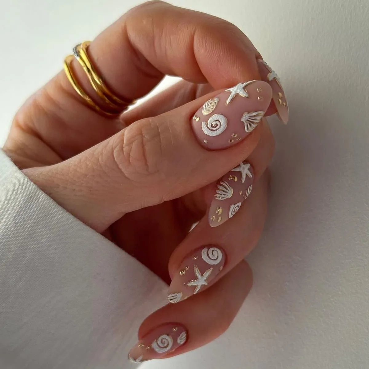 24 Pcs Minimalist Ocean 3D Shell and Star Almond-Shaped Short Press on Nails Artificial Fingernails Customize False Nails 3441