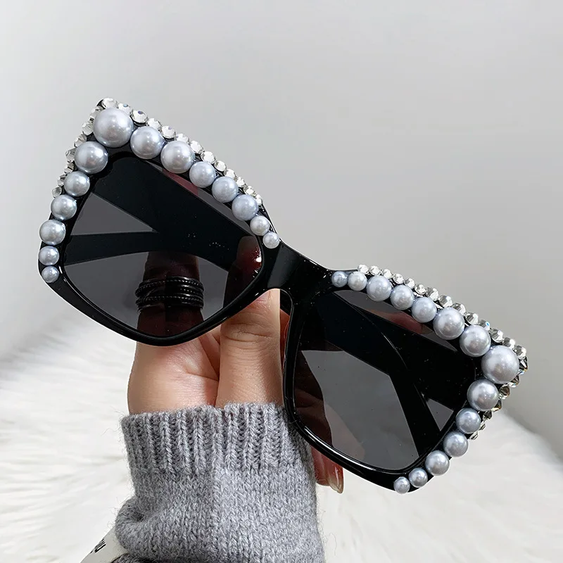 

2023 New Cat Eye Sunglasses Retro Vintage Large Frame Rhinestone Pearl Glasses Female Shades