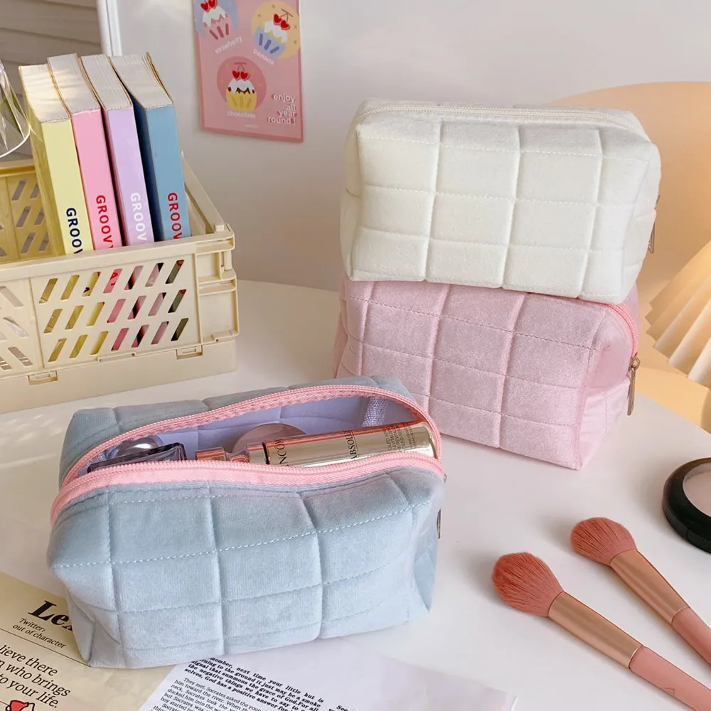 

weekender travel portable zipper pouch cute girls cosmetic clutch plush furry makeup brush bag velvet skincare storage bag, Pink