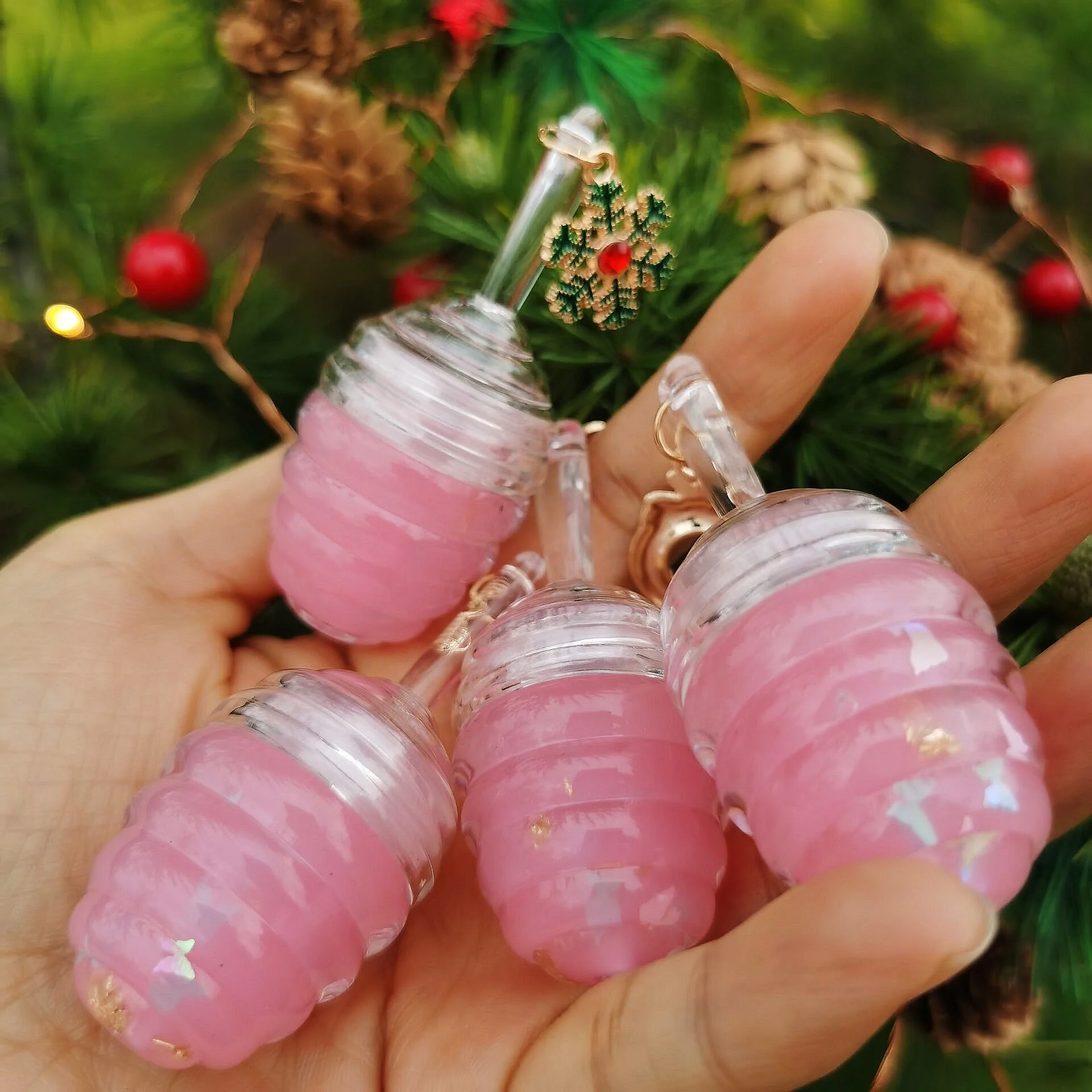 

2021 Private Label Base Vendor Keychain Glitter Vegan Set Lip Gloss Kids Broadway Oil Christmas Wholesale Lipgloss