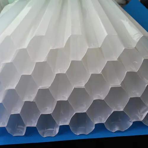 用于沉淀系统的抗紫外线 lamella 澄清剂倾斜管沉淀器