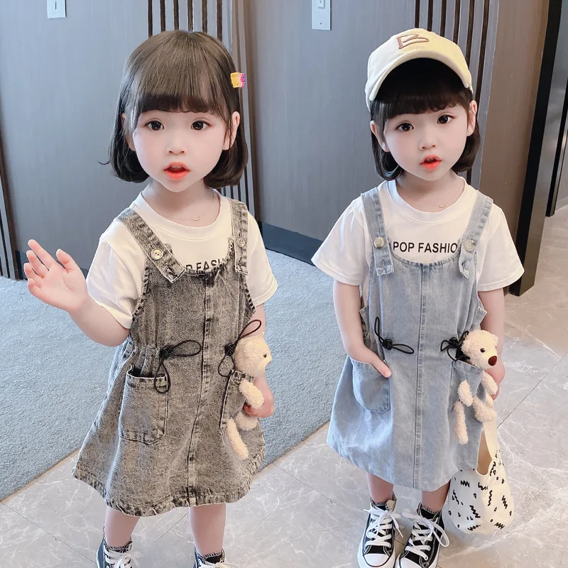 

New arrival toddler girls boutique short sleeve letter t-shirt and cartoon bear denim jeans overalls skirt clothing set for kids, Picture shows