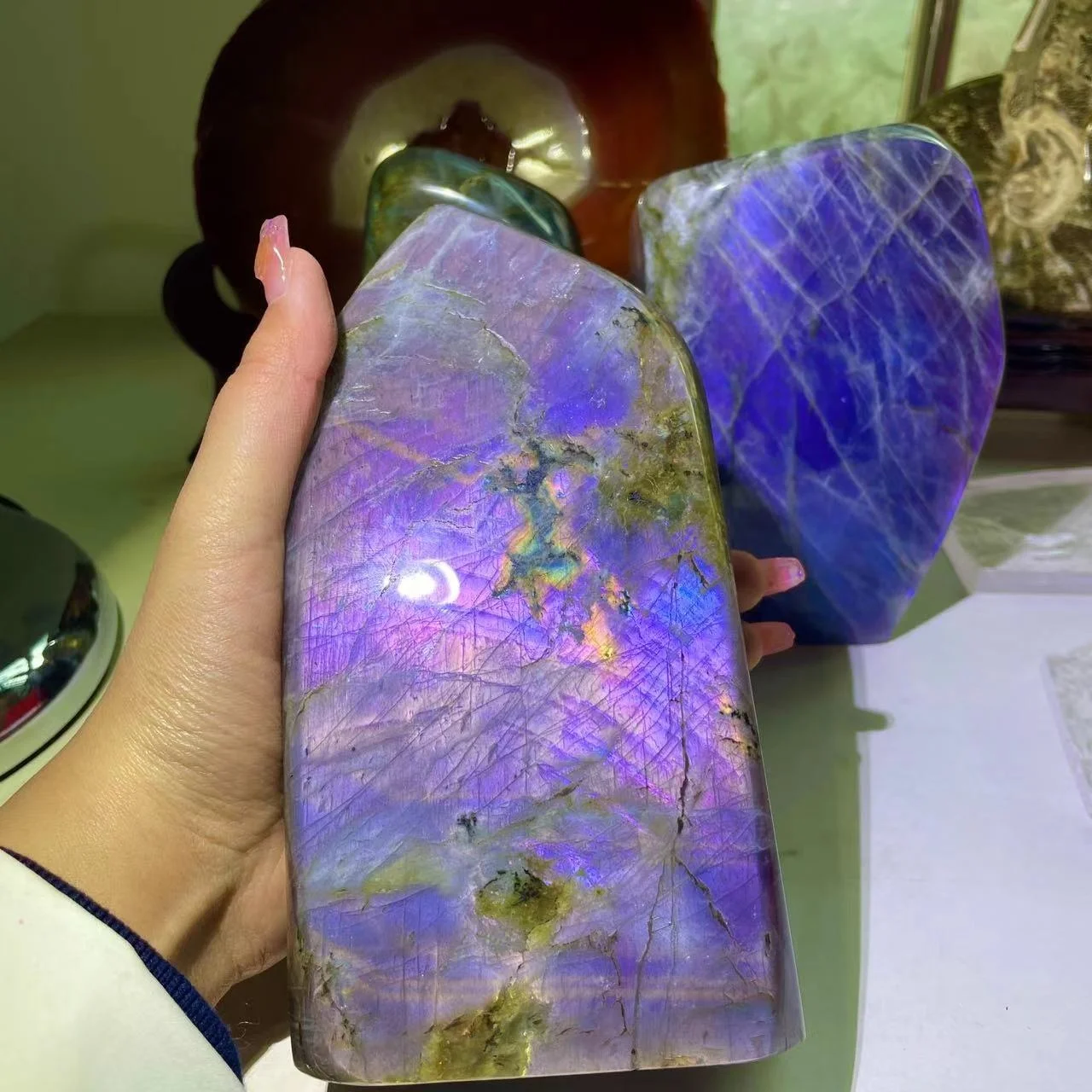 

Top Quality Natural Polished Labradorite Stone for Gift Labradorite Rough For Sale Home Decoration