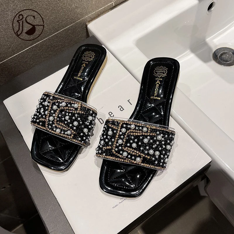 

2021 Soft and comfortable leather slippers The latest fashion fashion lady slippers New design and new shape lady flat slippers, Picture