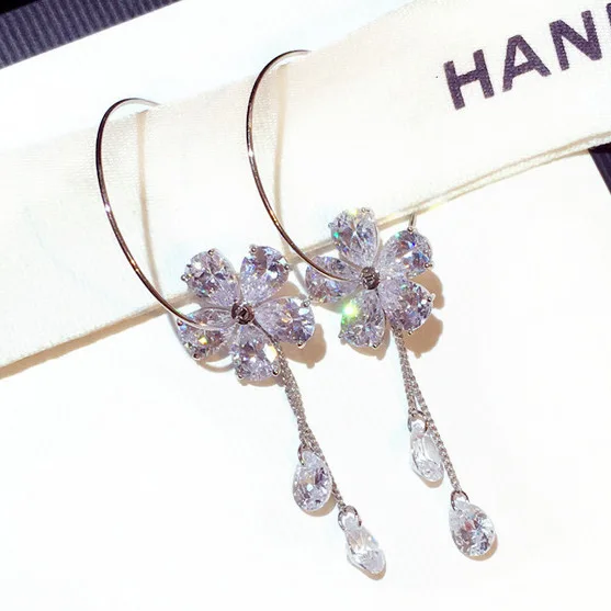 

Exquisite Simple Shiny Rhinestone Flower Pendant Earrings Crystal Rose Flower Water Drop Earring
