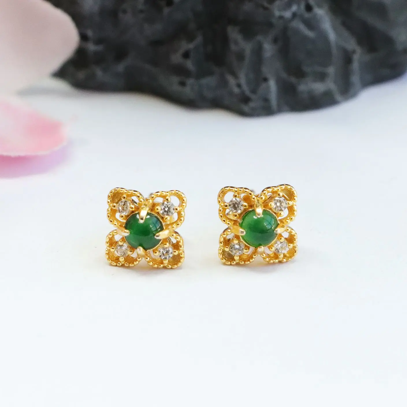 

S925 Silver Inlay Natural Emerald Stud Earrings Ice-Like Emperor Green Stud Earrings Live Delivery FC2120701