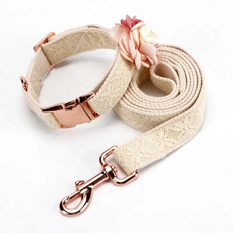 

2021 Hot Sale Pet Outdoor Walking Lace strap Modern Flower Classic Dog Collar Leash Set, Customized