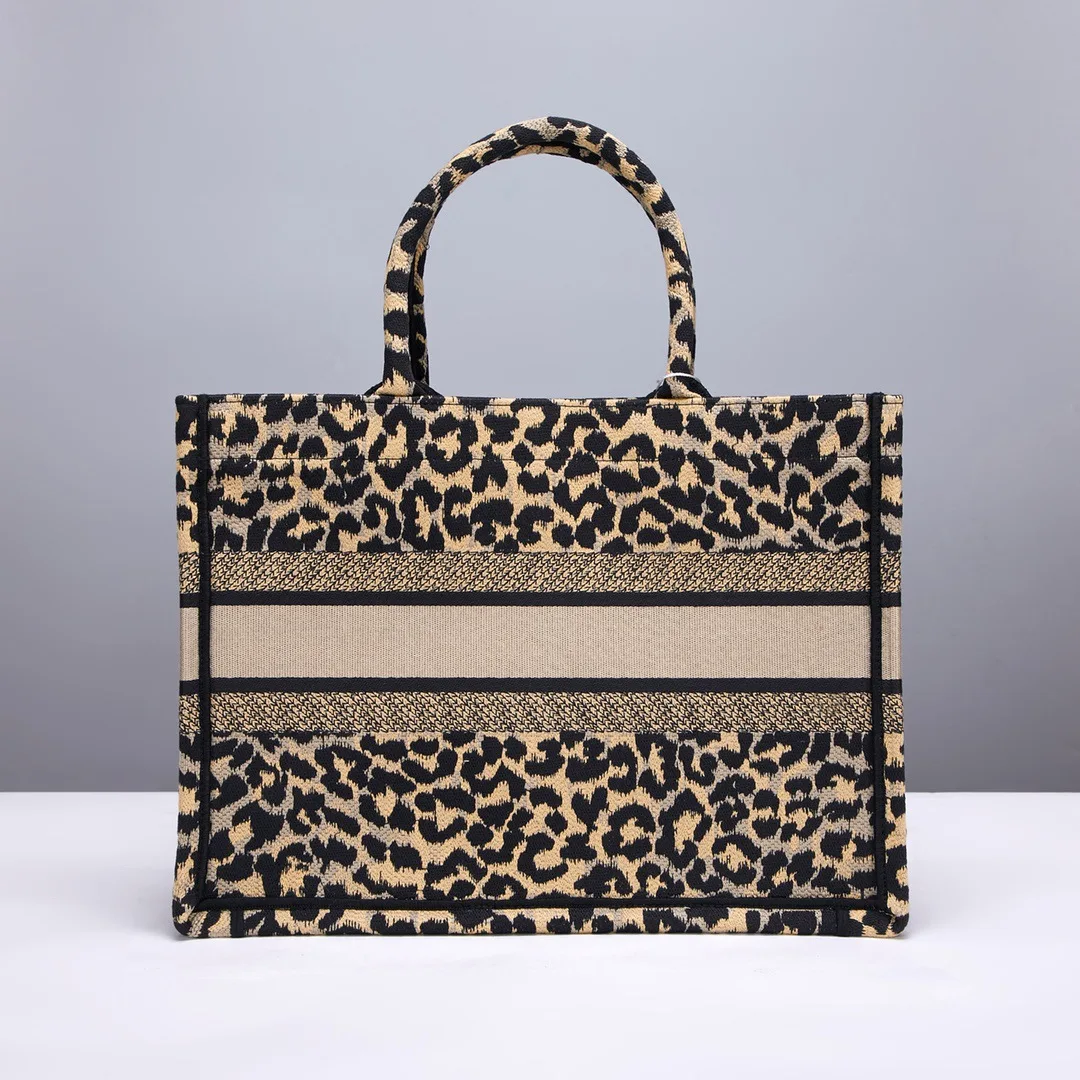 

Complete Styles D Family Female 2021 New Presbyopic Tote Bag Large Capacity Diy Hand-held Shopping Canvas Embroidered